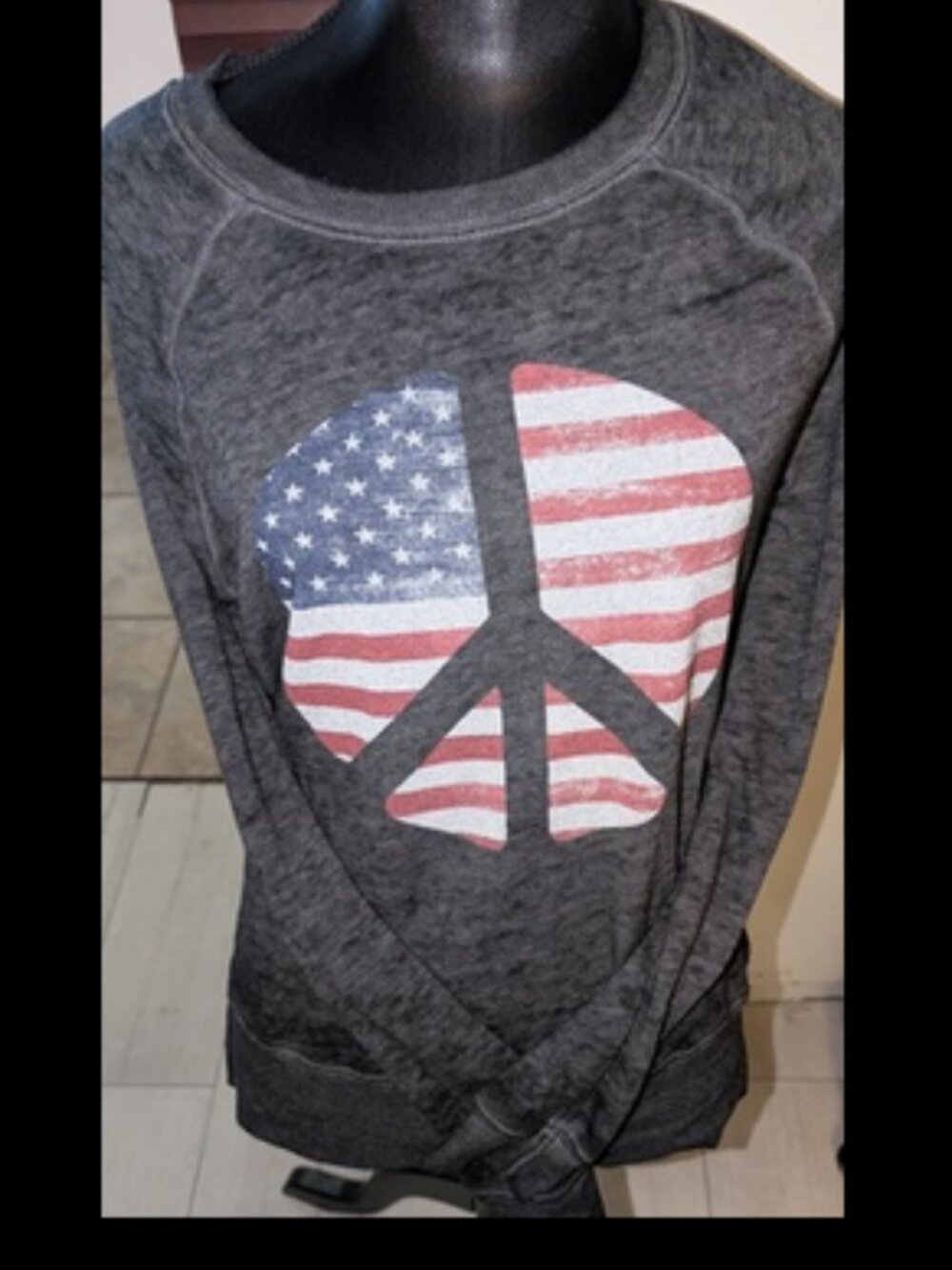 Grayson Threads Sweatshirt Weathered American Flag Peace Symbol Womens L